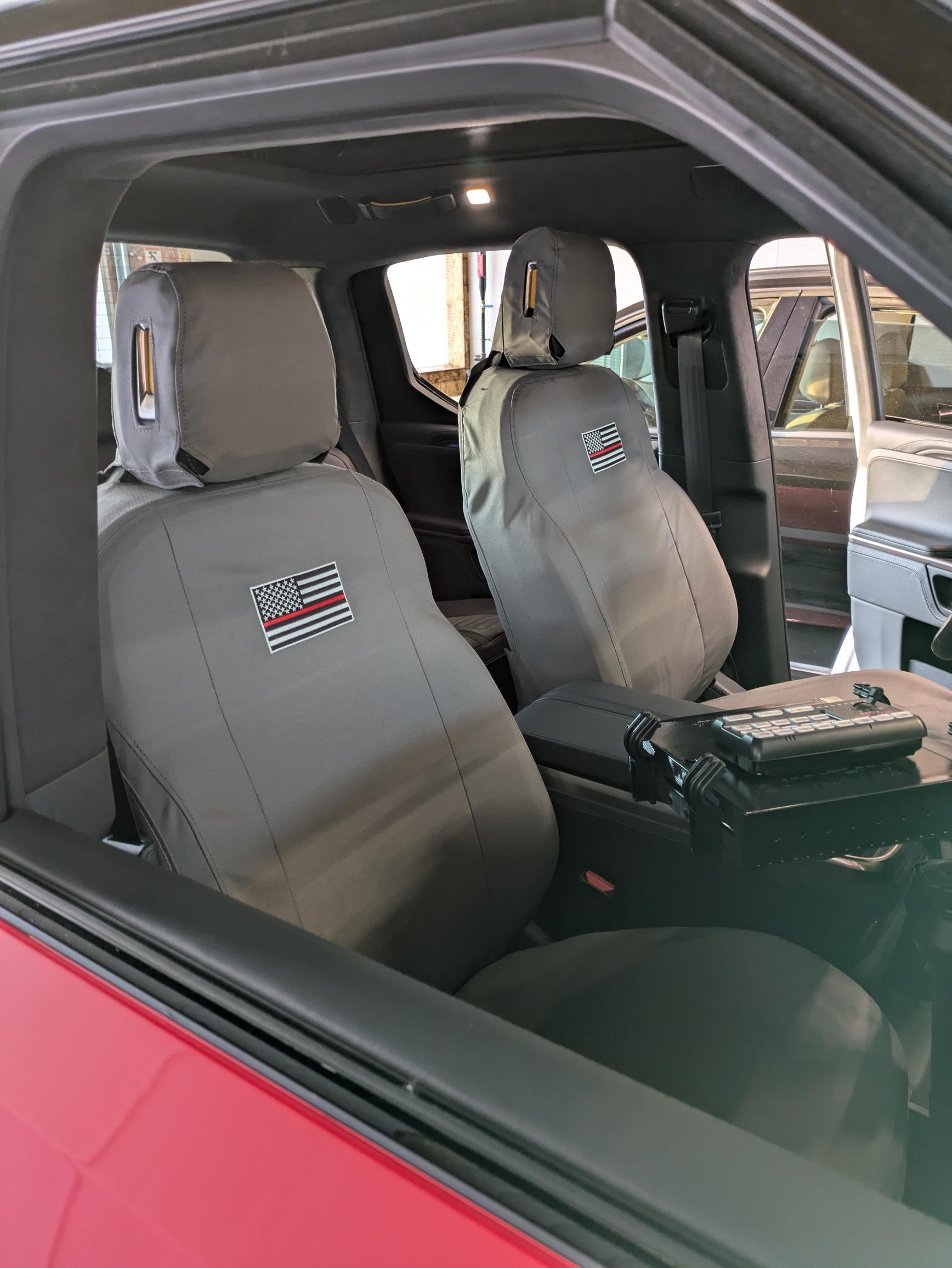 Rivian R1T/R1S Front Seat Covers (W1821006)